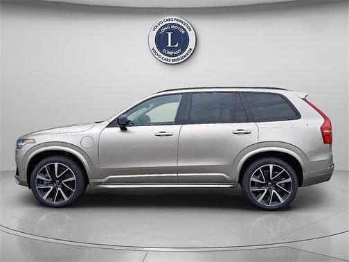 2023 Volvo XC90 Recharge Plug-In Hybrid T8 Plus Dark Theme 7-Seater