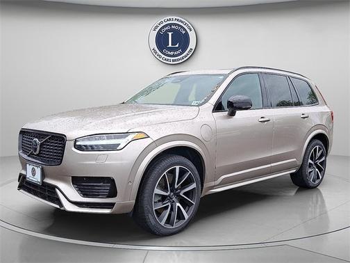 2023 Volvo XC90 Recharge Plug-In Hybrid Plus Dark 7-Seater