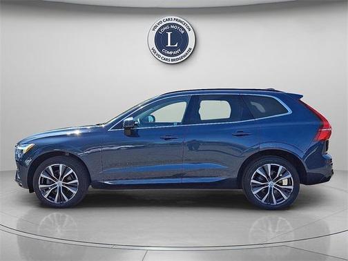 2022 Volvo XC60 B5 Momentum