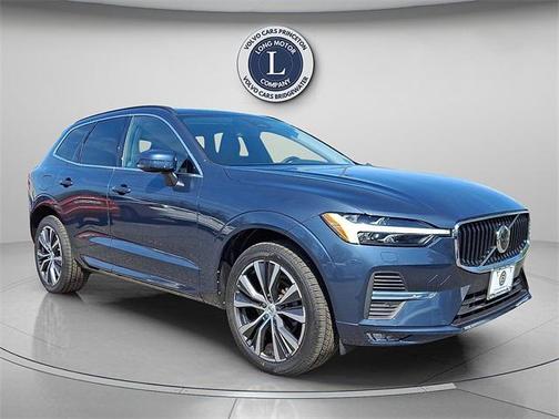 2022 Volvo XC60 B5 Momentum