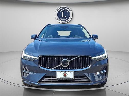 2022 Volvo XC60 B5 AWD Momentum
