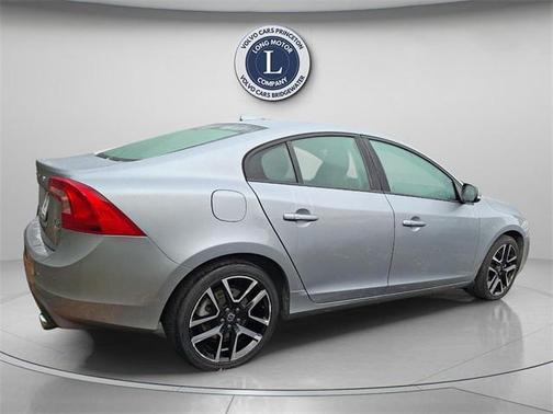 2017 Volvo S60 T5 Dynamic