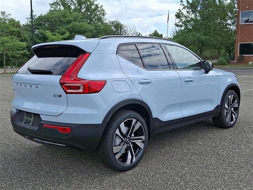 2026 Volvo XC40 B5 Ultra
