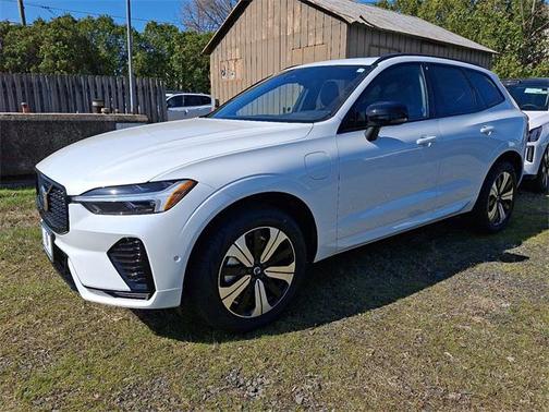2025 Volvo XC60 Plug-In Hybrid T8 Plus