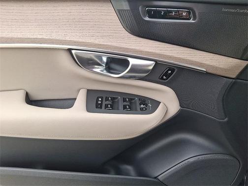 2026 Volvo XC90 B6 Plus 7-Seater