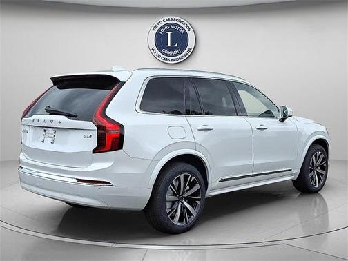 2026 Volvo XC90 B6 Core