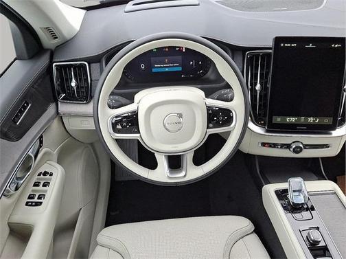 2026 Volvo XC90 B6 Ultra 7-Seater