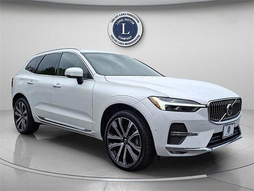 2023 Volvo XC60 B5 Ultimate Bright Theme