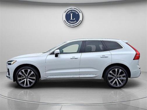 2023 Volvo XC60 B5 Ultimate Bright Theme