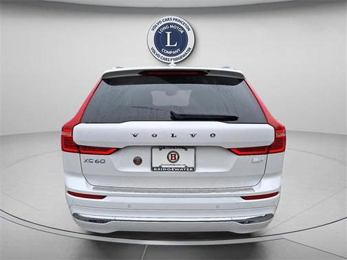 2022 Volvo XC60 Recharge Plug-In Hybrid T8 Inscription