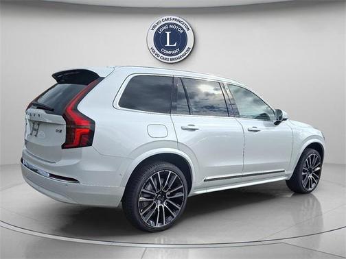 2026 Volvo XC90 B6 Plus 6-Seater