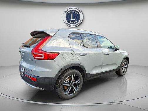 Vapour Grey 2025 Volvo XC40 Core