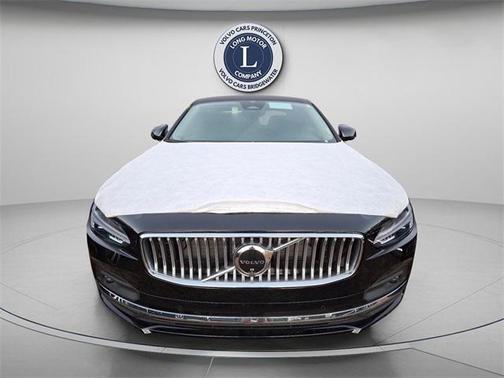 2025 Volvo S90 B6 Plus