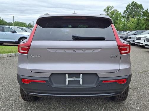 2026 Volvo XC40 B5 Ultra