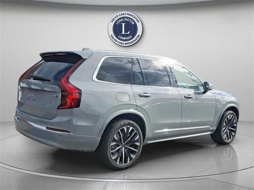 2026 Volvo XC90 B5 Plus 7-Seater