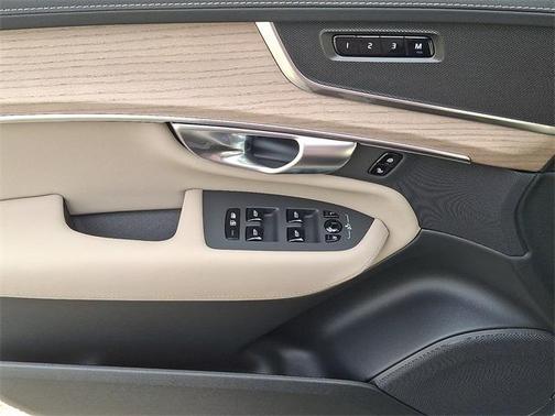 2026 Volvo XC90 B5 Plus 7-Seater