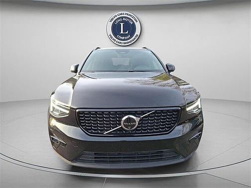 2025 Volvo XC40 Plus