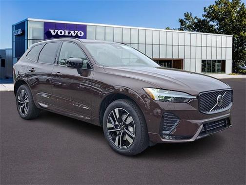 2026 Volvo XC60 B5 Plus