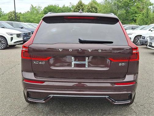 2026 Volvo XC60 B5 Plus