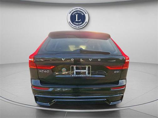 2025 Volvo XC60 B5 Plus