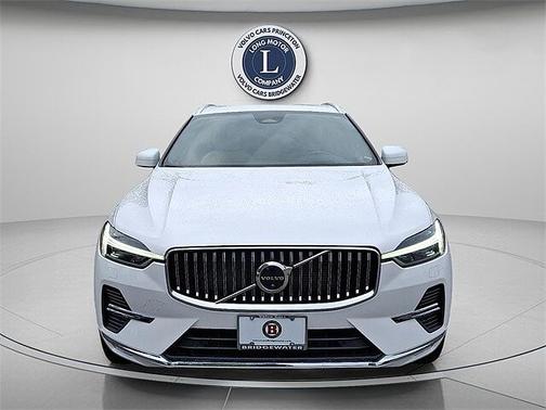 2023 Volvo XC60 B5 AWD Ultimate Bright