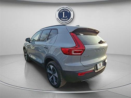 2025 Volvo XC40 Plus