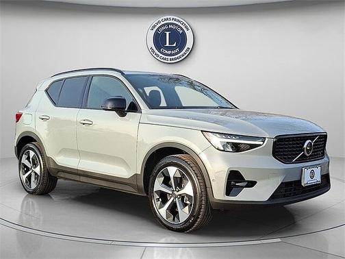 2025 Volvo XC40 Plus