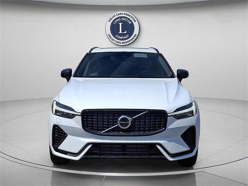 2025 Volvo XC60 Plug-In Hybrid T8 Plus