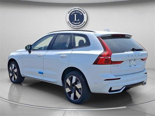 2025 Volvo XC60 Plug-In Hybrid T8 Plus