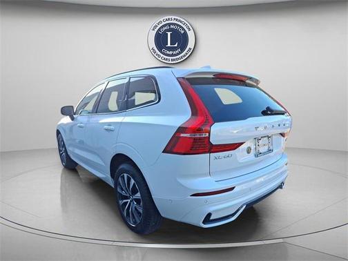 2025 Volvo XC60 B5 Plus