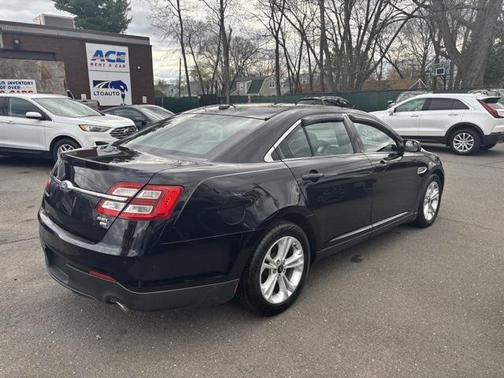 2016 Ford Taurus SEL
