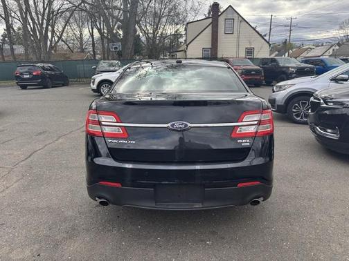 2016 Ford Taurus SEL