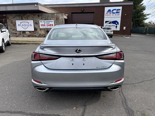 2022 Lexus ES 350 Base