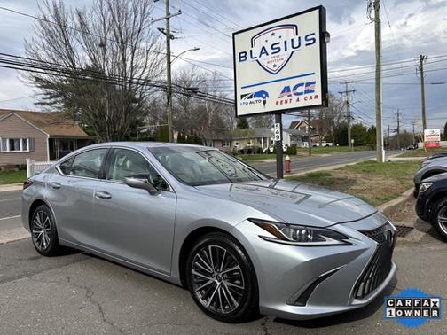 2022 Lexus ES 350 Base