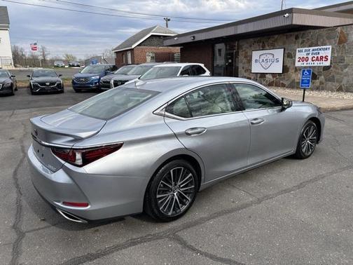 2022 Lexus ES 350 Base