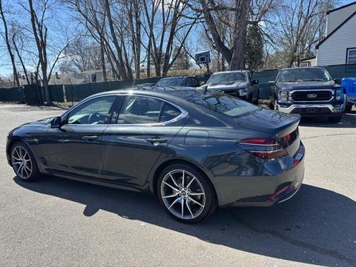 2023 Genesis G70 2.0T AWD