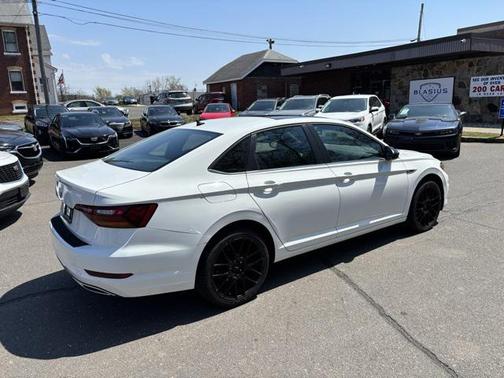 2019 Volkswagen Jetta 1.4T R-Line