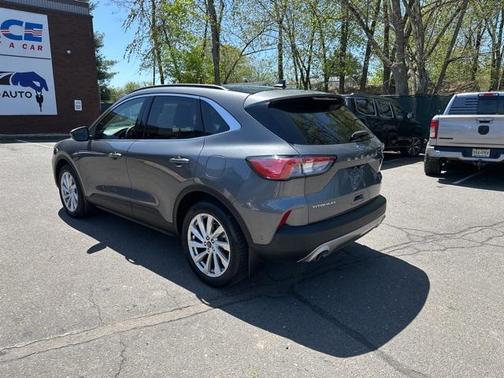 2022 Ford Escape Titanium