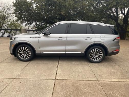 2023 Lincoln Aviator STANDARD