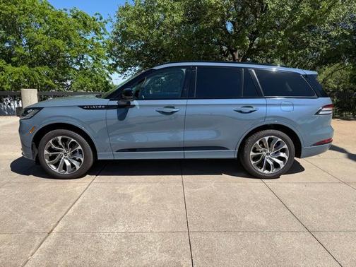 WHISPER BLUE MET CC 2025 Lincoln Aviator PREMIERE