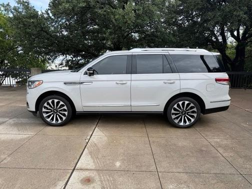 CERAMIC PEARL 2023 Lincoln Navigator RESERVE