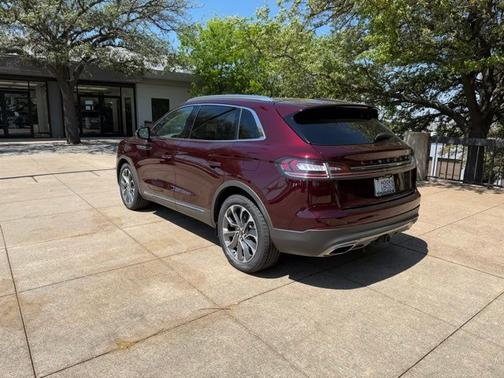 BURGUNDY VELVET MET TC 2023 Lincoln Nautilus RESERVE