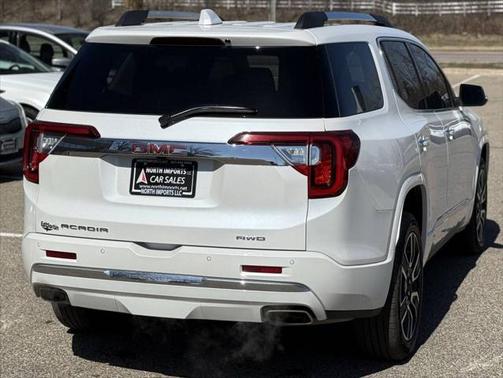2022 GMC Acadia Denali