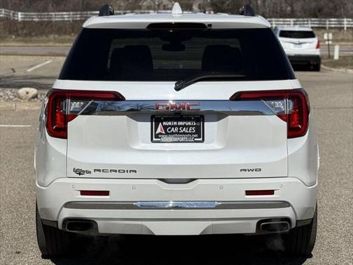2022 GMC Acadia Denali