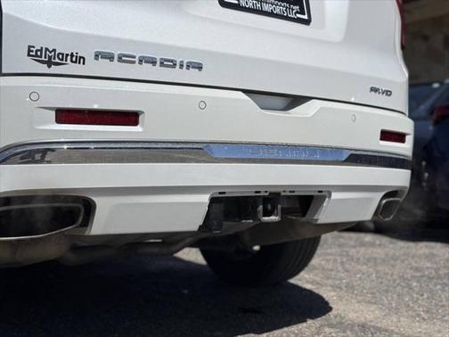 2022 GMC Acadia Denali
