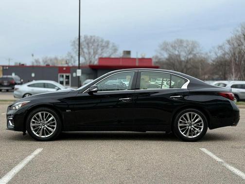 Black 2019 INFINITI Q50 3.0t LUXE
