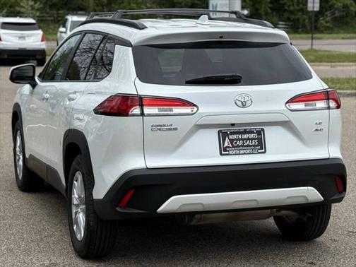 2024 Toyota Corolla Cross LE