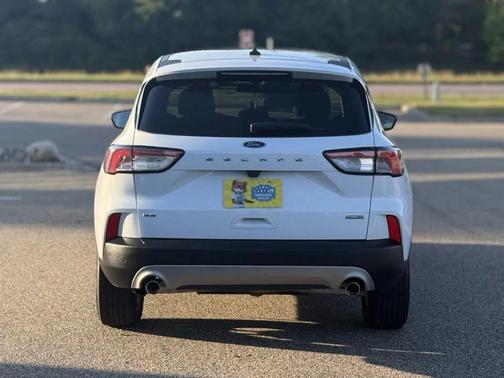 2022 Ford Escape SE Hybrid