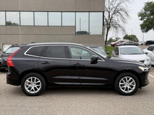2020 Volvo XC60 T5 Momentum