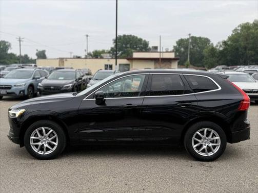 2020 Volvo XC60 T5 Momentum